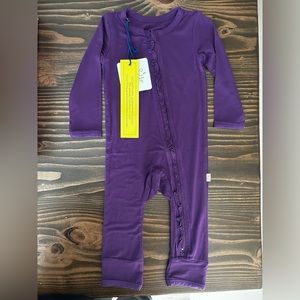 ❌SOLD❌NWT Kozi & Co Bamboo Ruffle Zipper Romper 6-12m